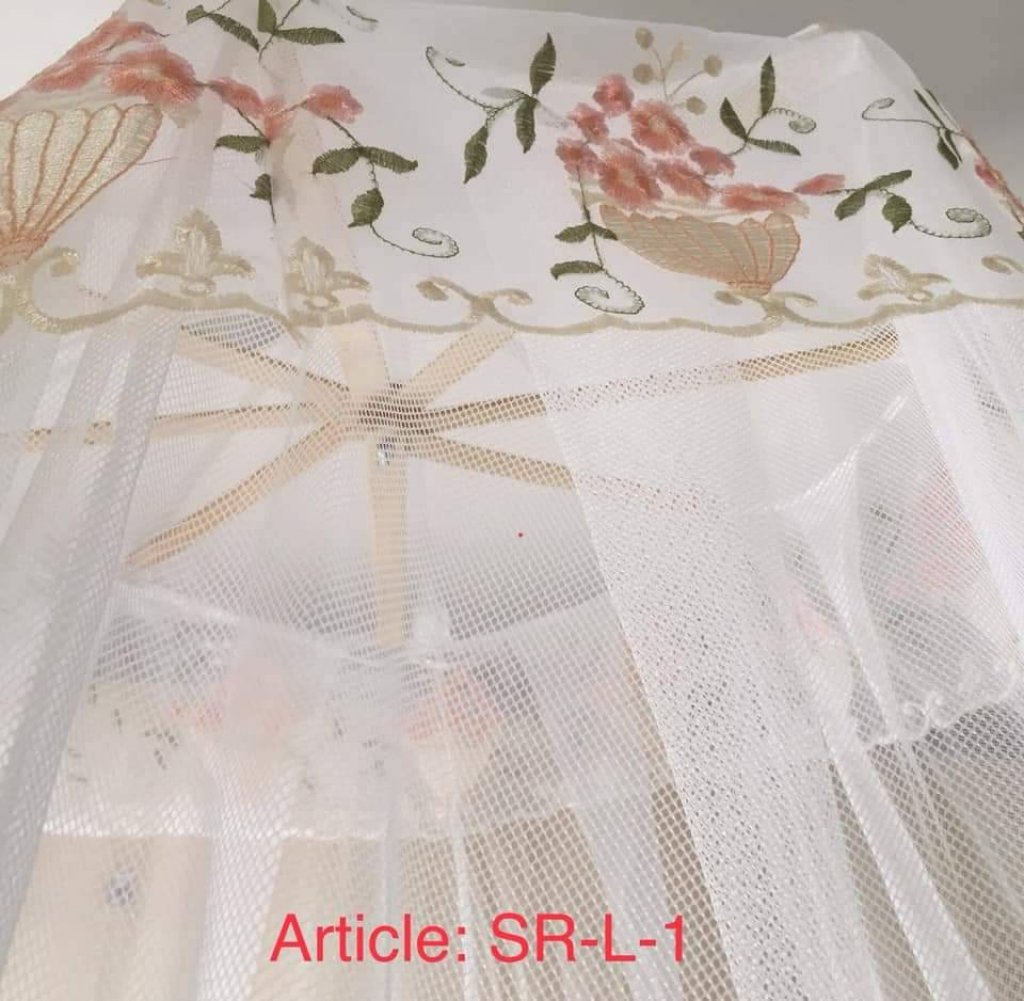 มุ้งประดับแบบ Summer Romance สีขาว