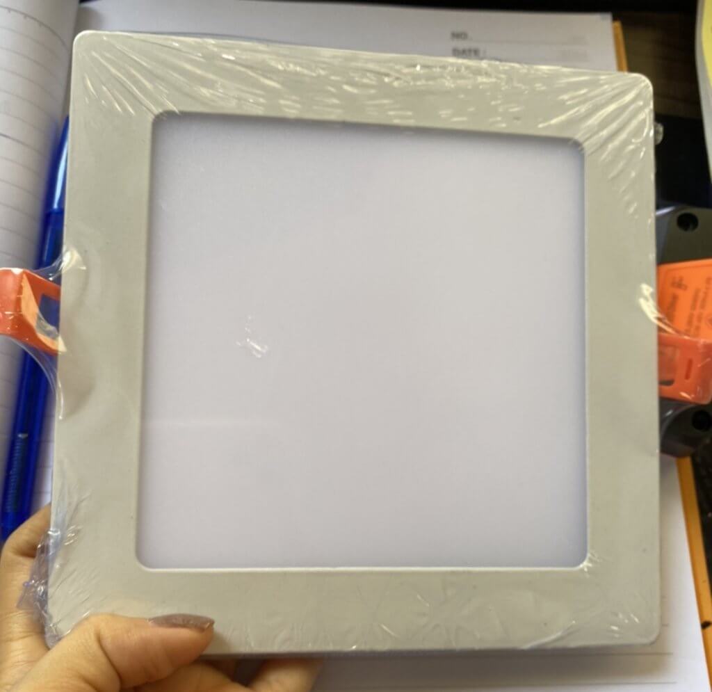 โคมไฟดาวน์ไลน์ 12W เหลี่ยม 4000k coolwhite