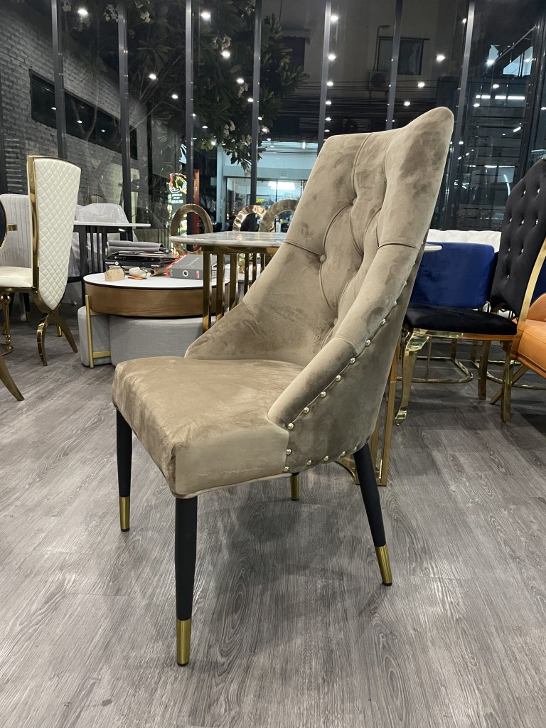 เก้าอี้ตอกหมุด สีนำ้ตาล ผ้ากำมะหยี่(Coffee brown Dinning Chair)
