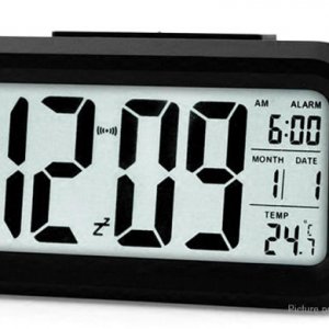 GooAB Shop นาฬิกาปลุกดิจิตอล ระบบปรับหน้าจอสว่างอัตโนมัติ สีดำ ถ่านAAA 3ก้อน