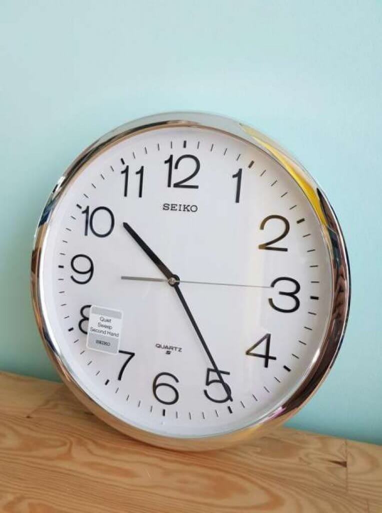 Seiko นาฬิกาแขวนผนัง 14นิ้ว ขอบเงิน PAA020S