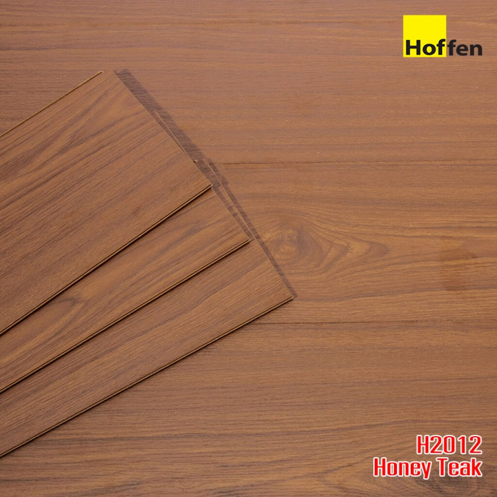 พื้นไม้ลามิเนต HOFFEN 8 มม. สี2012 Honey Teak