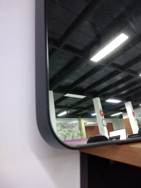 กระจกเงาทรงสี่เหลี่ยม กรอบอลูมิเนียม ขนาด 40x50cm. - Image 7