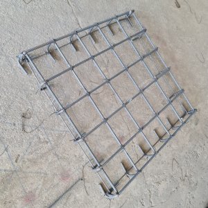 ฟุตติ้งสำเร็จรูป ขนาด 90x90x10 ซม. มีขา
