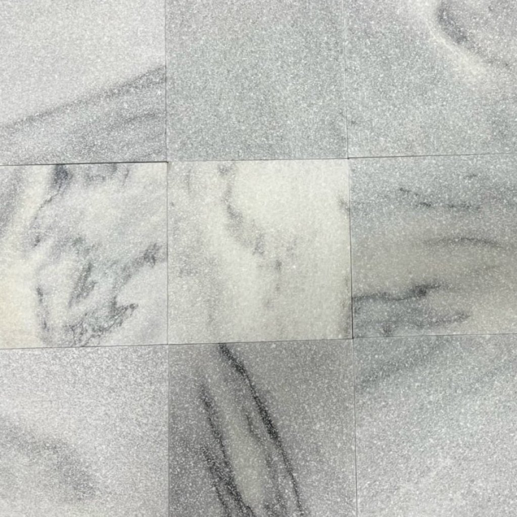 หินปูสระว่ายน้ำ New Cloudy White หินนิวคลาวดี้ไวท์ 10x10x1 ซม.